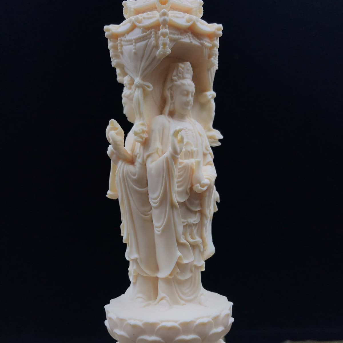 Natural Ivory Nut Carved Stupa Three Holy Pagodas Tea Pet Ornament Car Dashboard Desktop Craft Wholesale