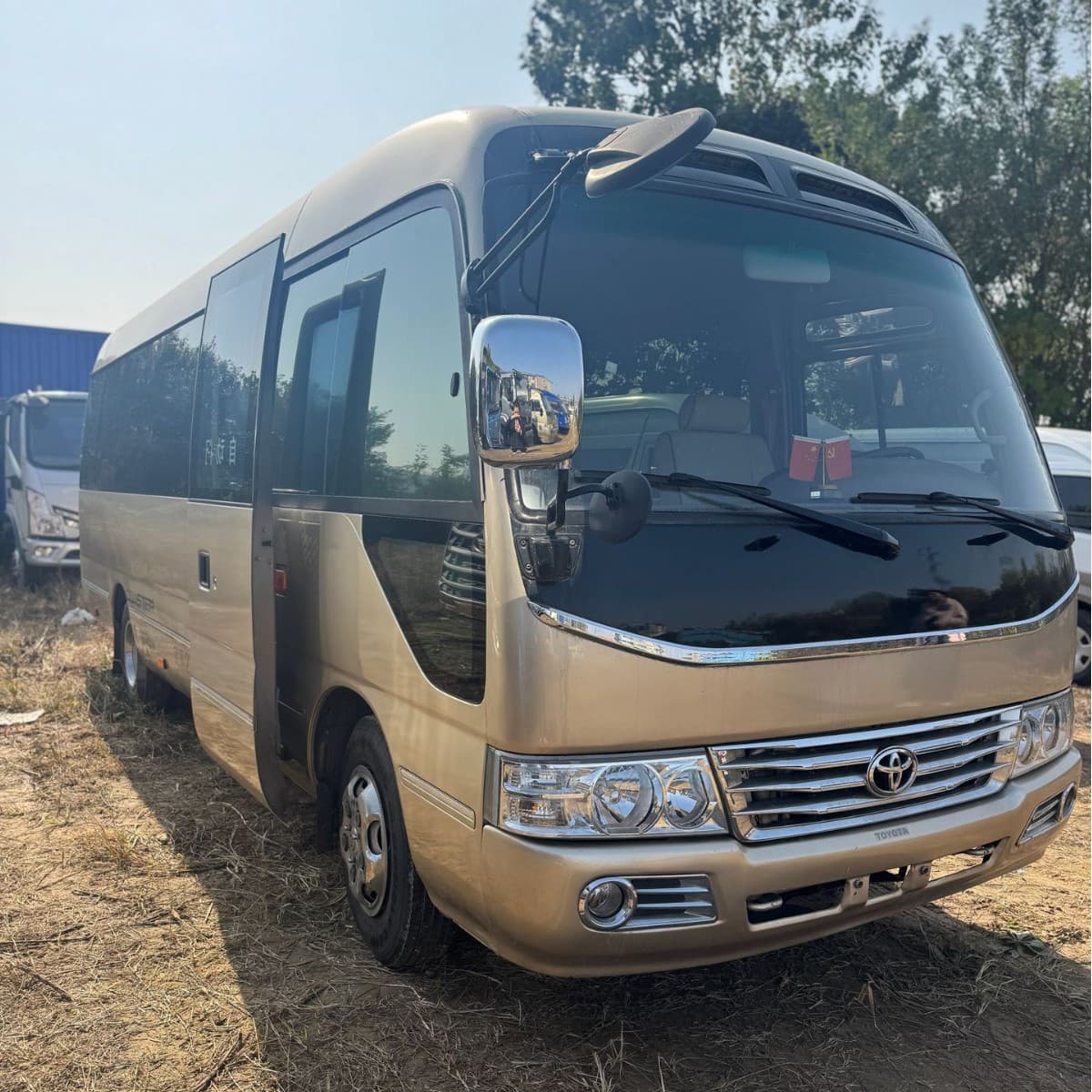 Sale Refurbished Coaster Luxury Business Vehicle Tourist Shuttle Minibus Export 18-23 Seater Minibus Coach