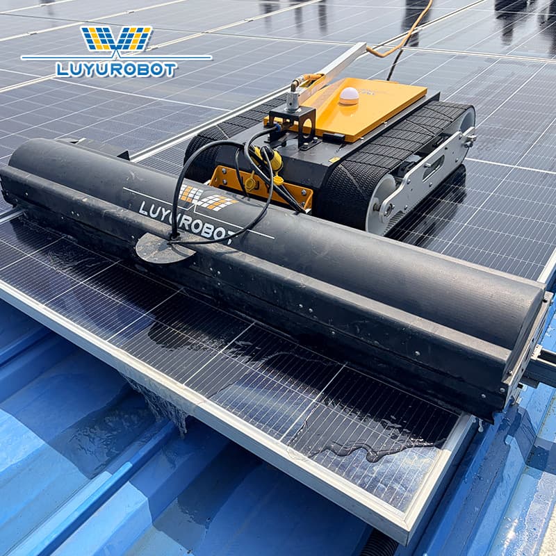 Luyu full range of photovoltaic panel cleaning equipment robot solar panel cleaning machine source factory