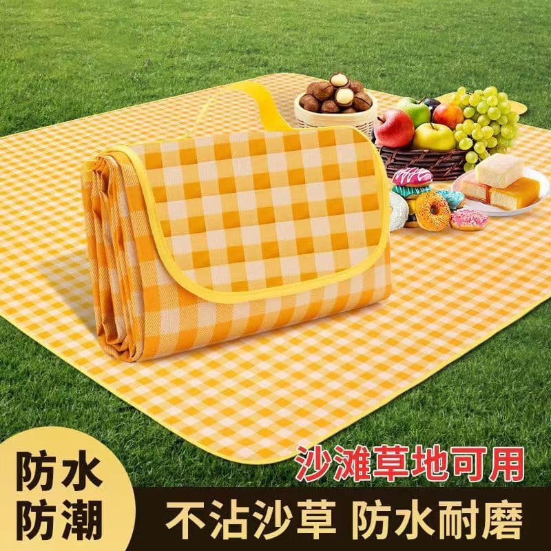 2*2m Outdoor Picnic Mat, Portable Waterproof Thickened Picnic Mat for Parks and Outings, Non-woven Fabric, Moisture-proof for Spring Outings and Tents