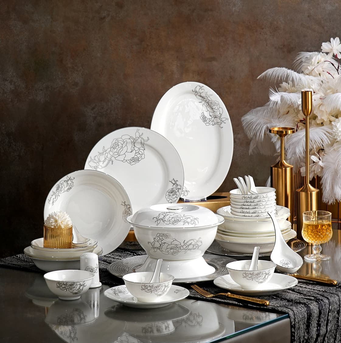Longda Bone China Platinum Rose 40-Piece Bone China Dinnerware Set