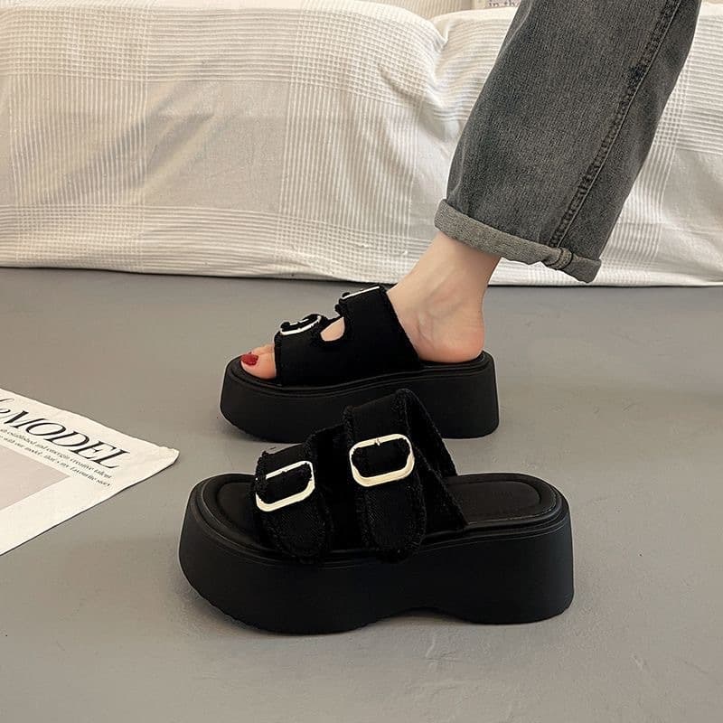 Thick-soled elevated wedge-heeled slippers for women's summer outer wear 20269 new style super hot and beautiful sandals and slippers, fashionable and high-end