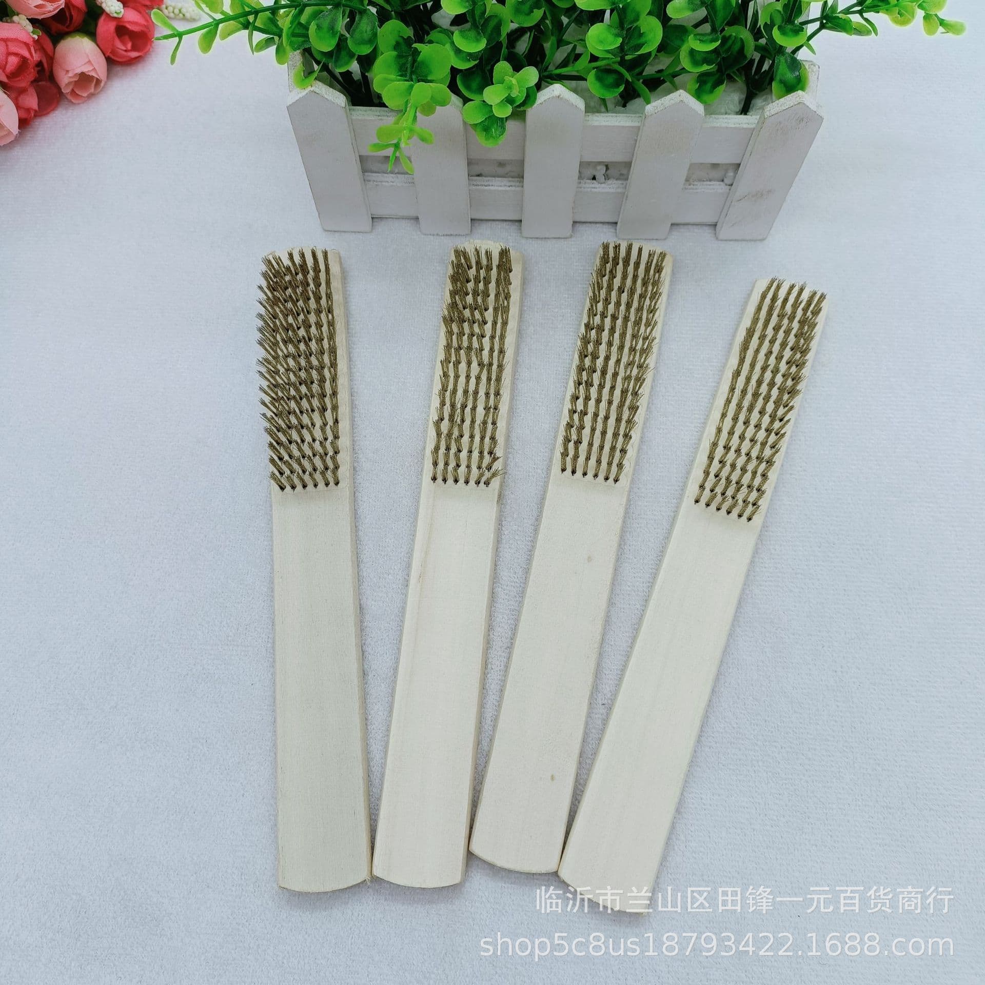 Wire Brush Long Handle Copper Wire Brush Wood Handle Steel Brush Rust Removal with Handle Antique Brush Iron Brush BBQ Brush Cleaning