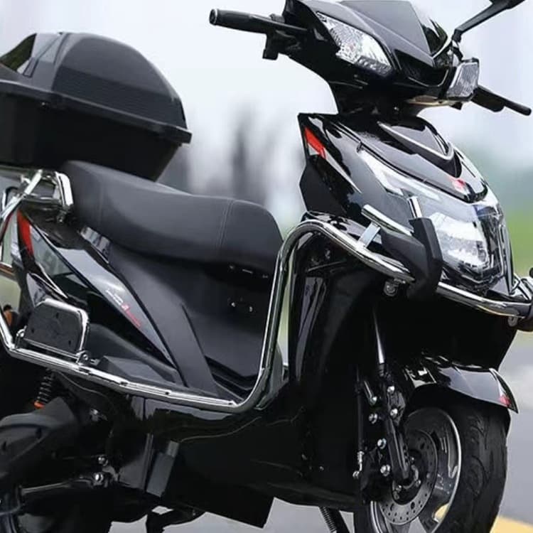 2025 Ares Electric Vehicle 96V High Power Mountain Climbing King High Endurance High Speed Pedal Electric Motorcycle Scooter