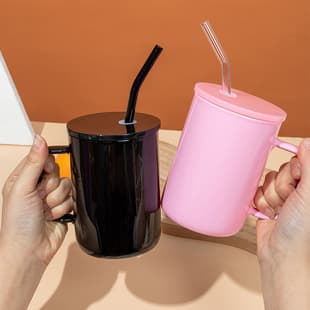 Cross-Border Solid Color Clear Round Glass Mug with Straw Plastic Lid 500ml Home Breakfast Milk Water Cup