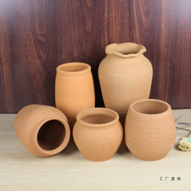 Vintage rustic terracotta pottery flower pot planter for dried flowers, breathable clay jar for indoor and outdoor planting