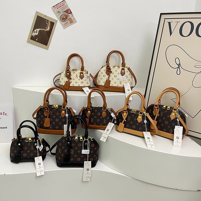 2025 Spring/Summer New Classic Trendy Shoulder Bag, Chic Versatile Structured Shell Bag, Cross-border Fashion Women's Bag