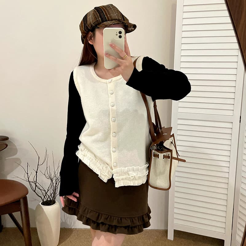 Plus-size women's design patchwork lace vest, 2025 winter, sleeveless knitted cardigan for plus-size women, 23622