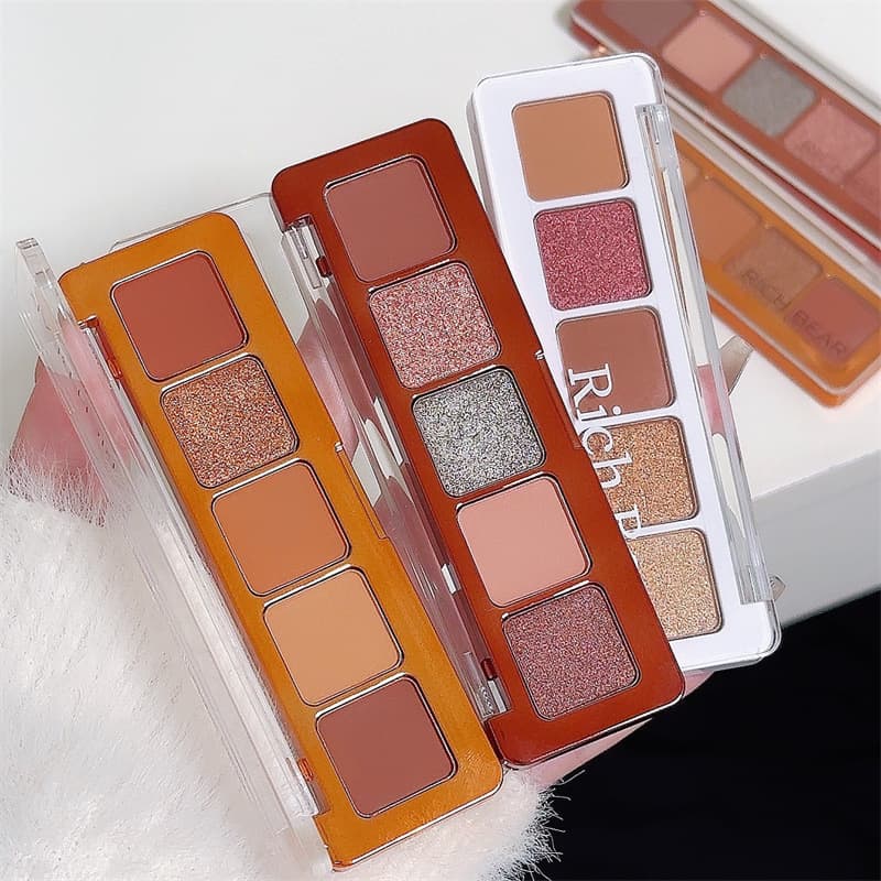 RICHBEAR Gold Fantasy Five-Color Eyeshadow Palette Matte for Beginners with Fine Shimmer Smooth Texture