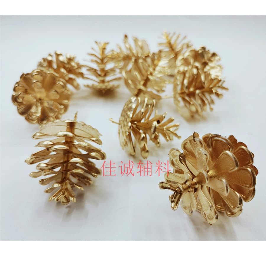 Golden plastic simulated pine cones Plastic fake pine cones Christmas craft accessories DIY accessories 2-5CM