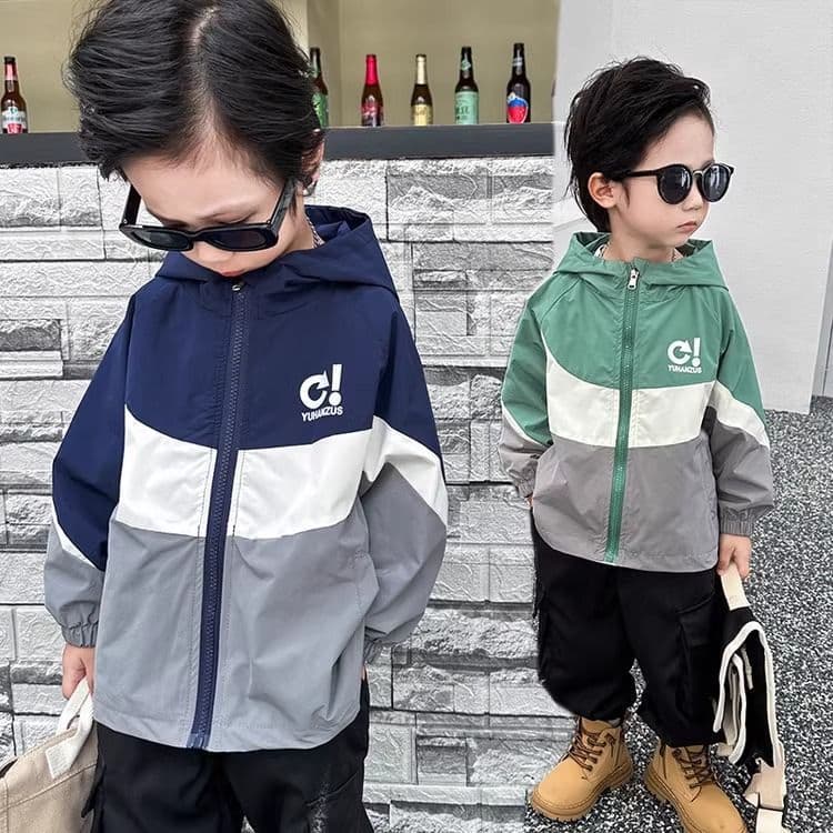 Boys' Jacket Autumn 2025 New Children's Spring and Autumn Hooded Top Boys Baby Autumn Windbreaker Stylish