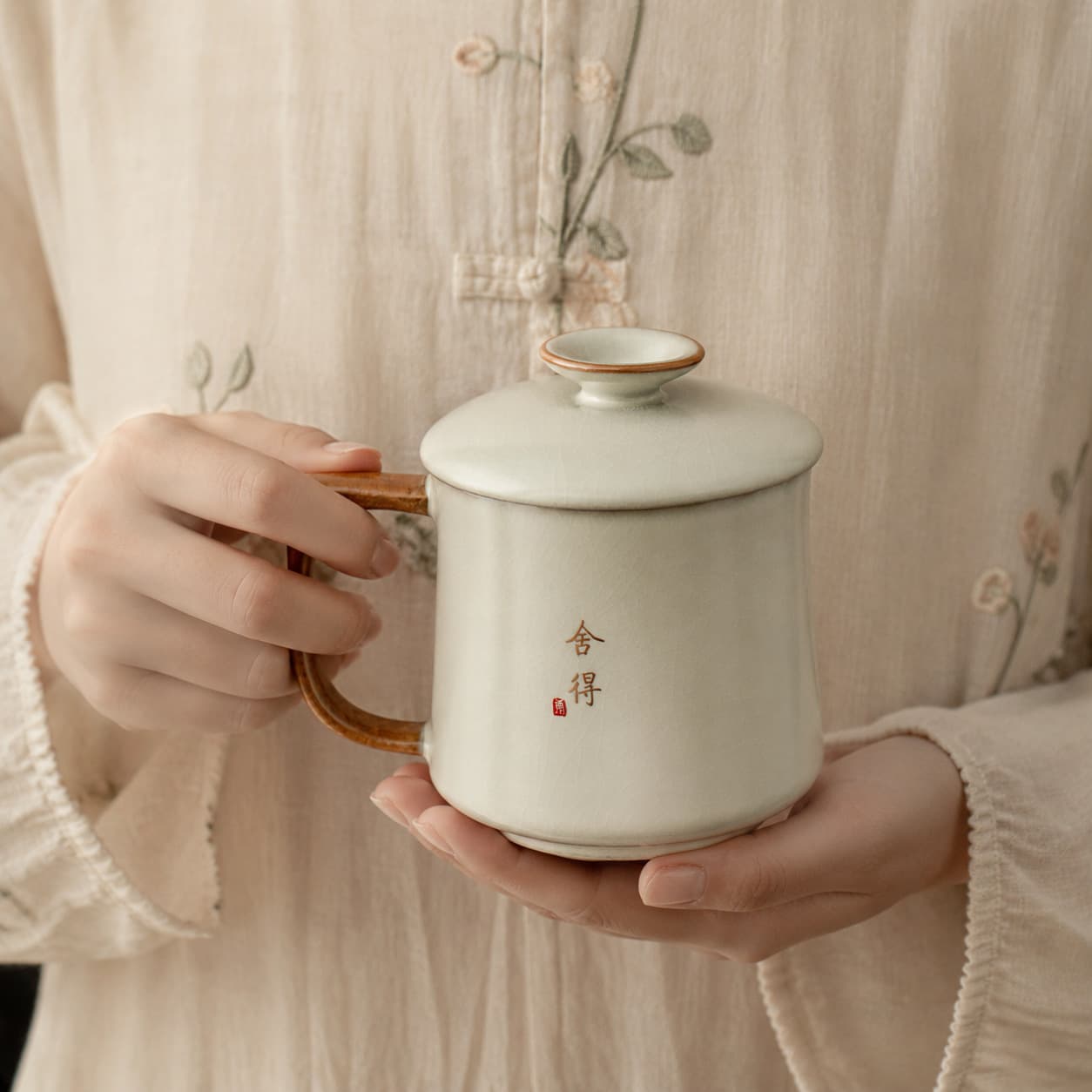 Can ship Ru kiln water cup, office cup, tea cup, home ceramic mug, personal tea cup with lid