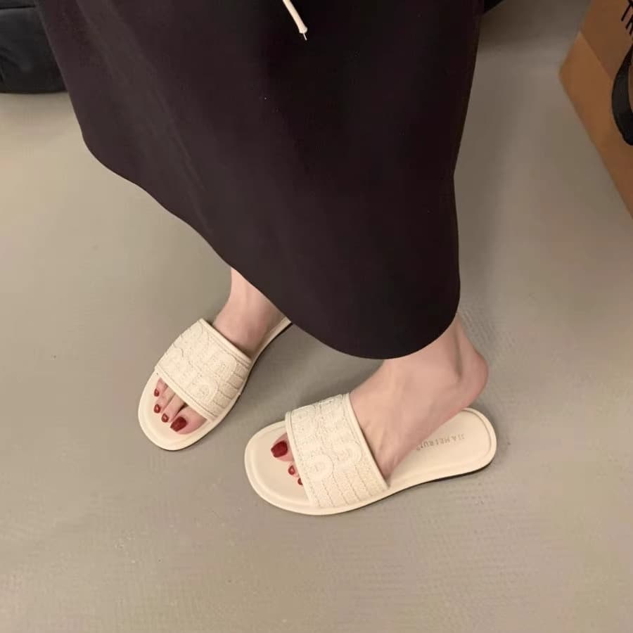 Flat Ballet Flats One-Strap Slippers 2025 New Summer Outdoor French Beach Sandals Wholesale Flat Sandals