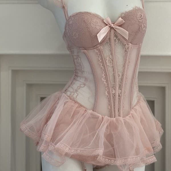 Free love French light luxury with breast pads gathered fishbone waist vest pure desire temptation suspender skirt sexy underwear
