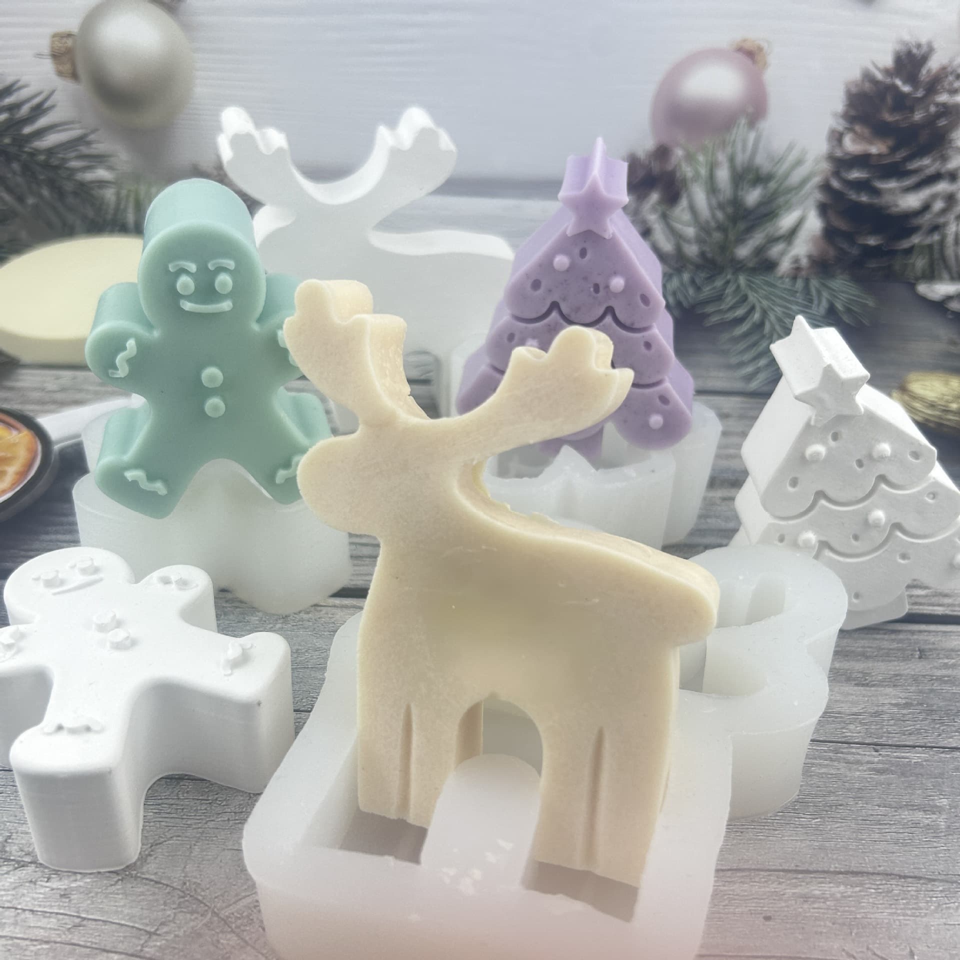 DIY Silicone Mold Christmas Tree Gingerbread Man Elk Christmas Aromatherapy Candle Gypsum Cake Car Ornaments