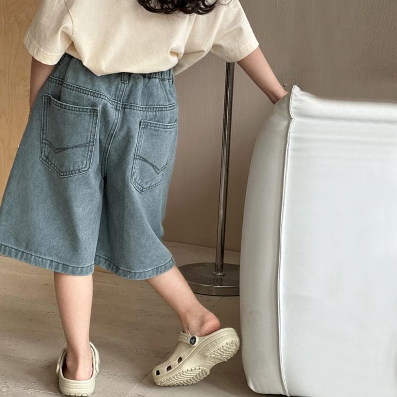 Girls Shorts Summer 2026 New Style Mid-Large Kids Girls Thin Summer Wear Children Denim Capri Pants