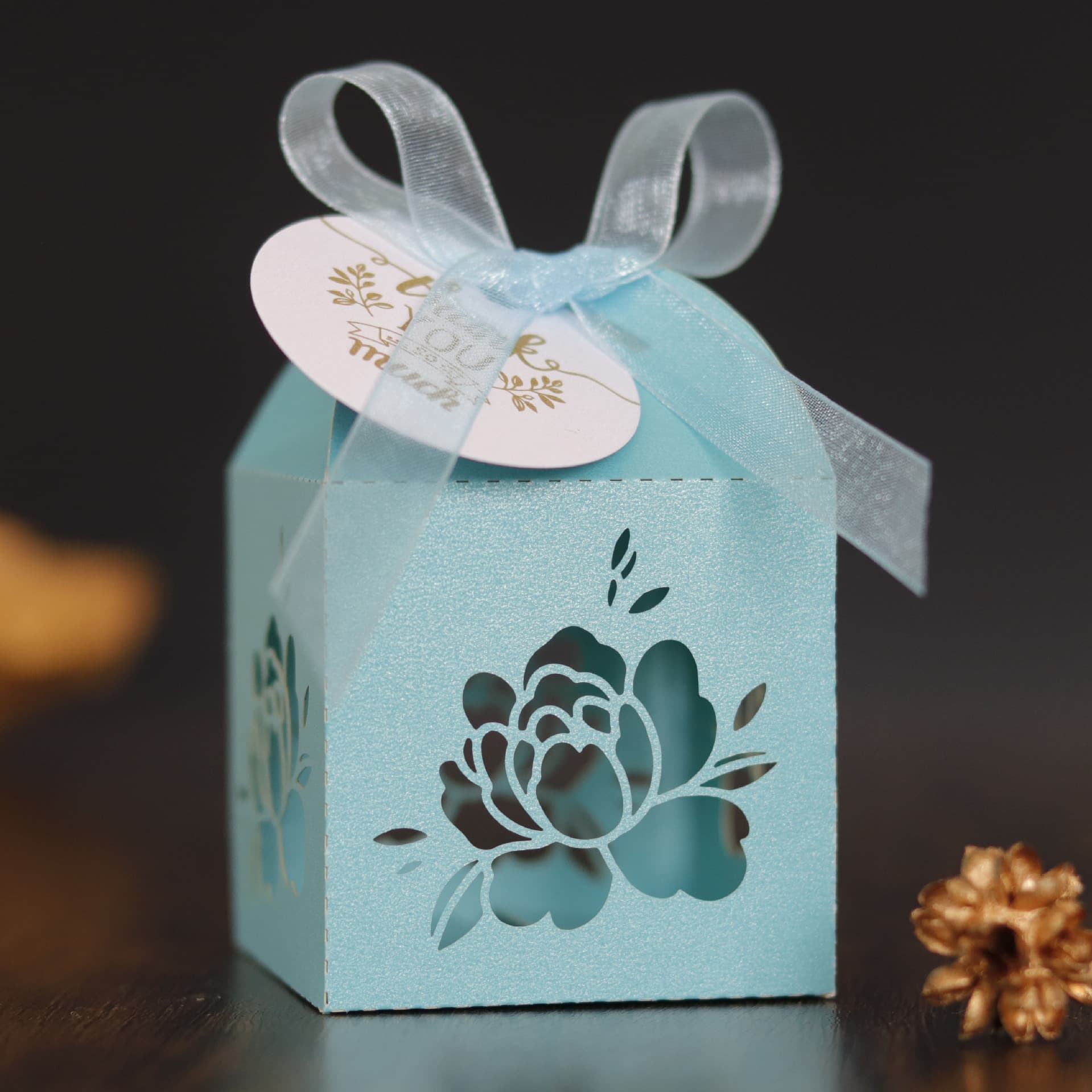 New Export Wedding Beautiful Flower Tag Candy Box Laser Engraved Sugar Box Party Thank You Gift Box
