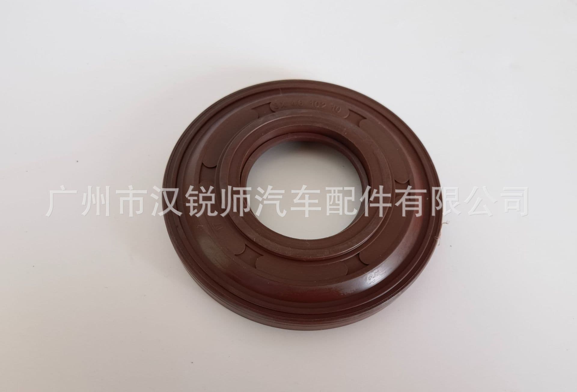 MB308933 Compatible with Mitsubishi CANTER FUSO Canter 4D33 4D34 Rear Axle Outer Oil Seal