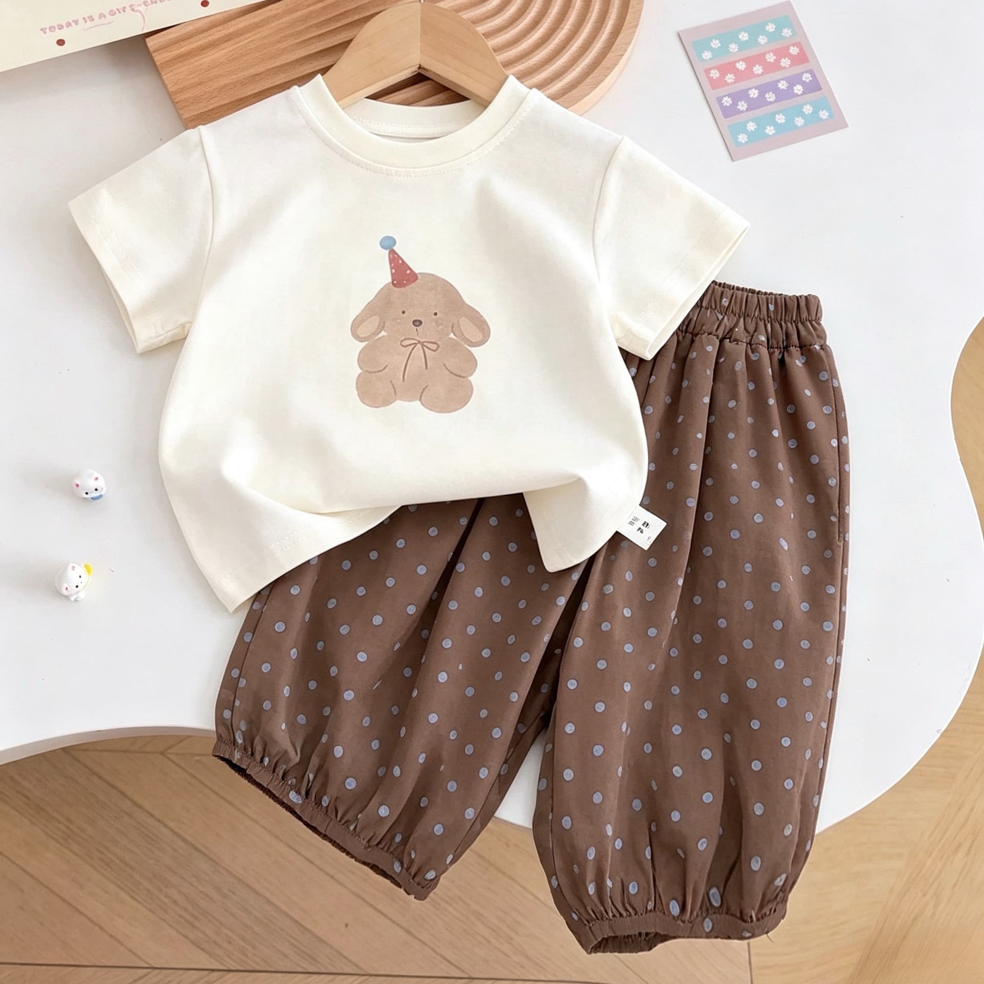 Girls' cute summer suit, bear print short-sleeved T-shirt + polka dot pants two-piece set for kindergarten babies