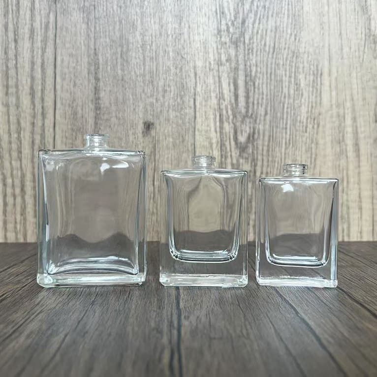 In Stock 30ml/50ml/100ml Premium Square Clear Glass Bottle with Press-Type Convenient Dispensing Empty Bottle