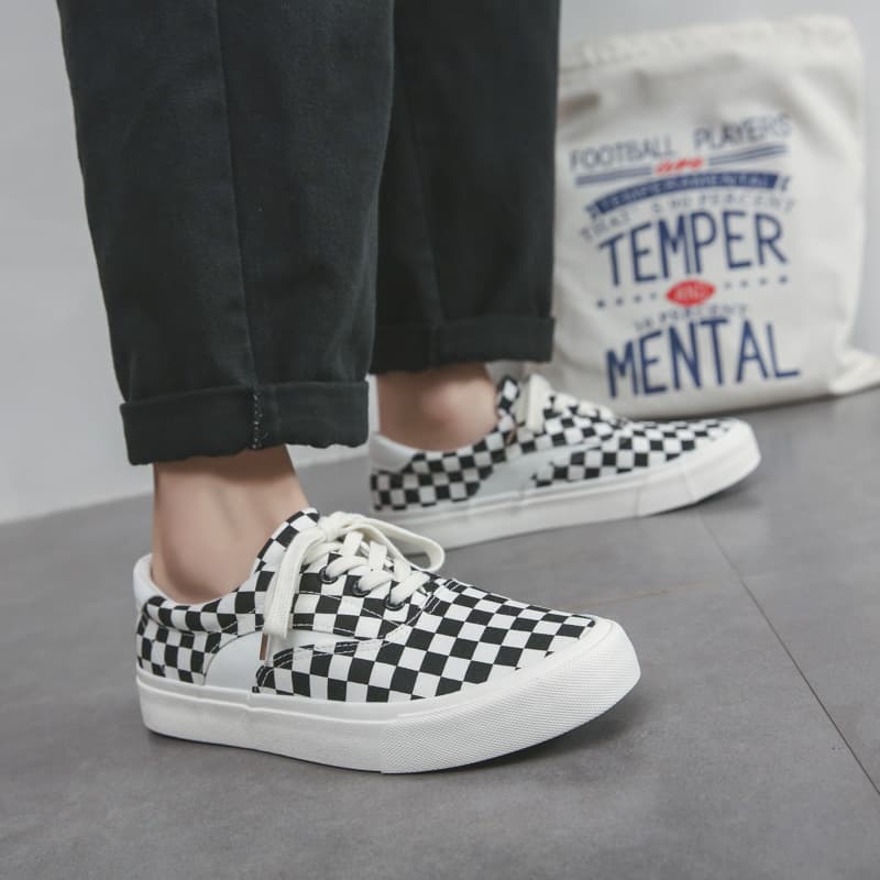2022 Spring/Autumn New Black and White Checkered Patchwork Canvas Shoes for Men, Korean Style Versatile Casual White Sneakers