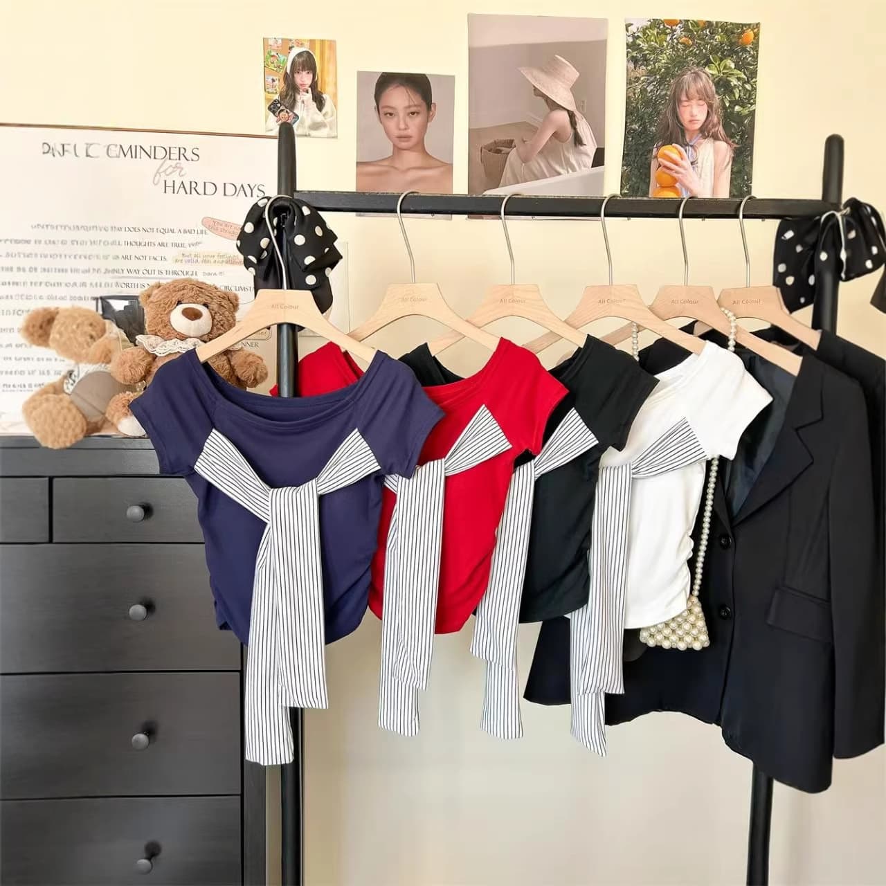 Striped strappy long-sleeved T-shirt for women in spring and autumn new style pure desire sexy one-shoulder bottoming shirt with huge good-looking top