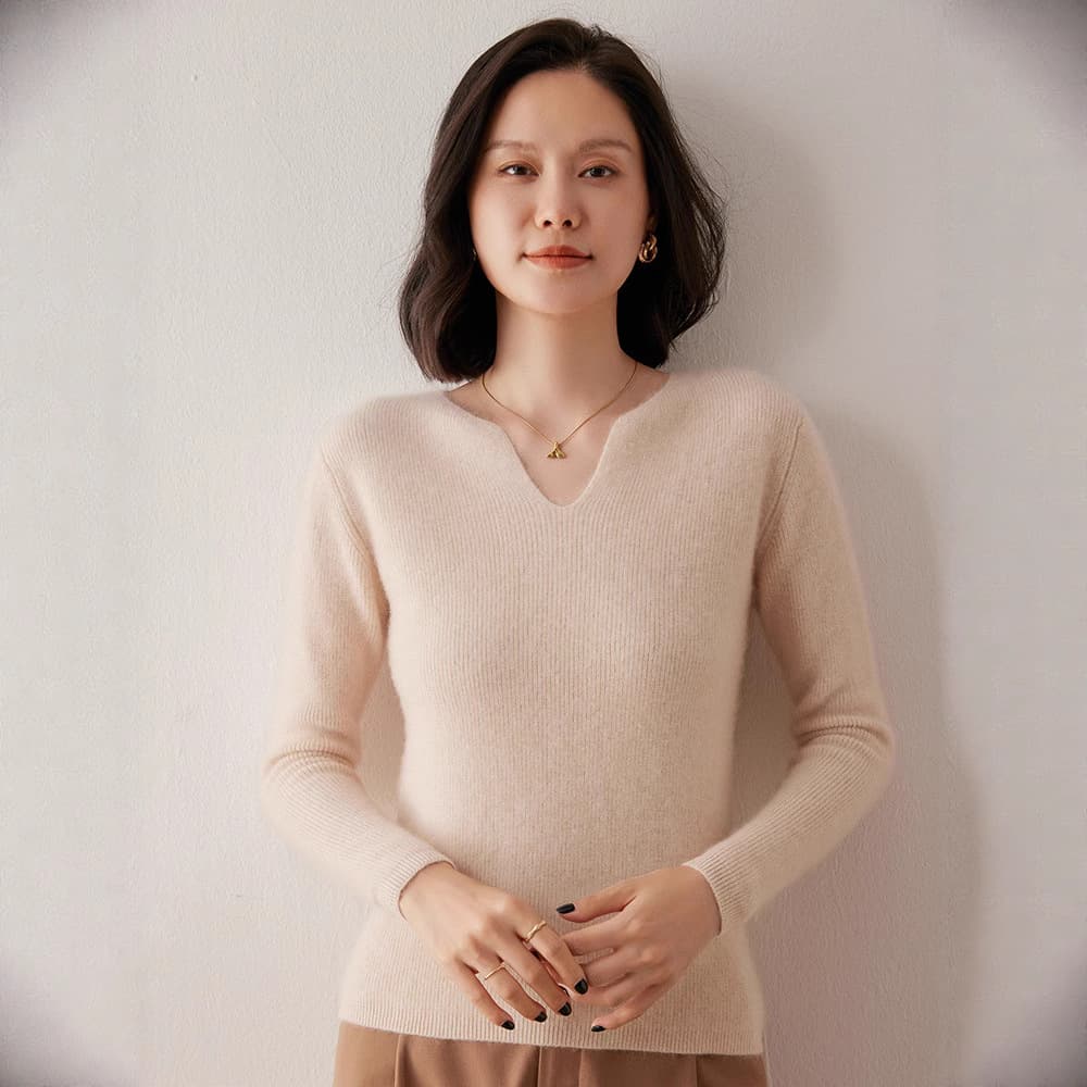 New Autumn/Winter Soft Cashmere Sweater for Women V-Neck Slim Fit Thick Inner Layering Solid Knit Top