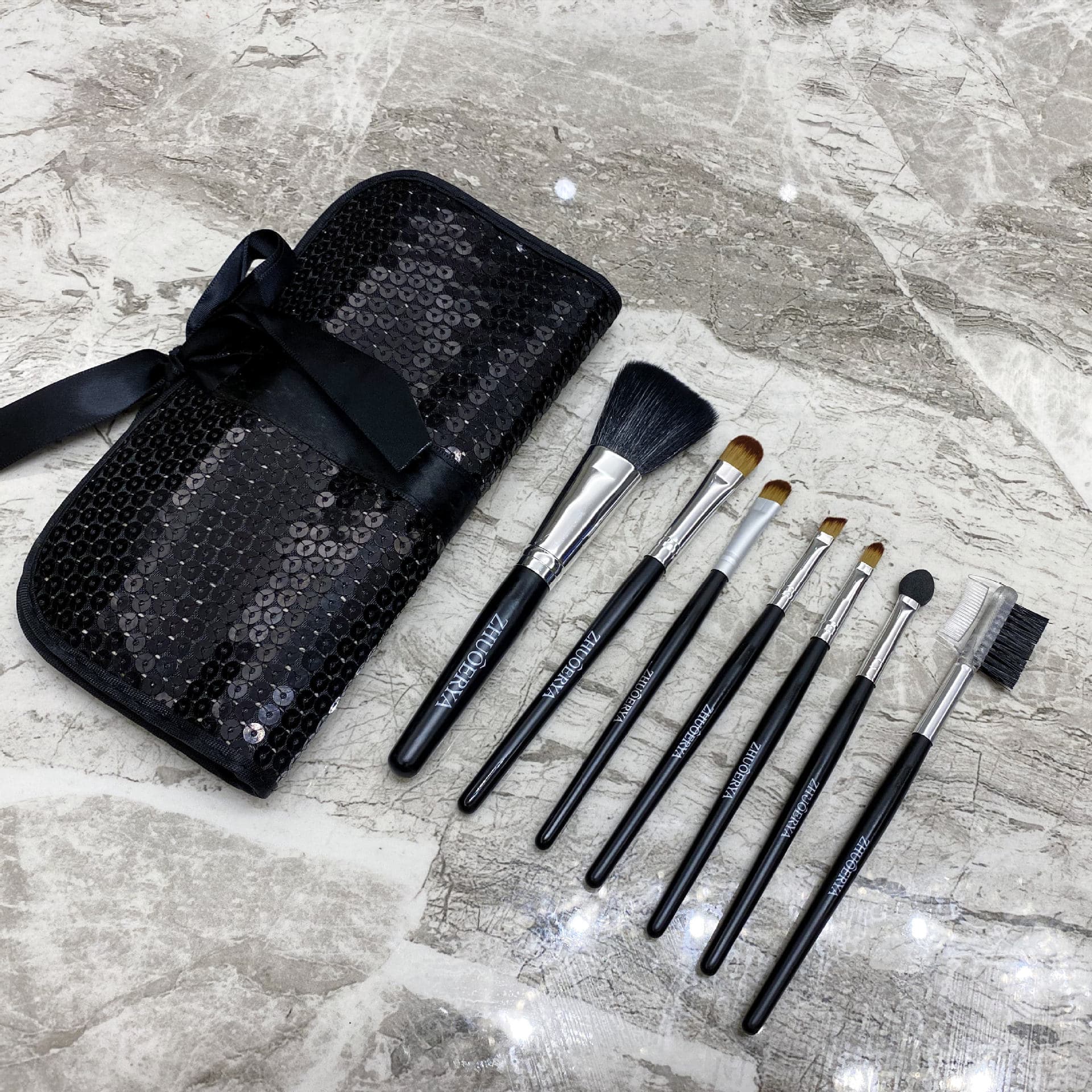 Zhuoerya 7-Piece Makeup Brush Set Black Sequin Bag Portable Makeup Tool Eyeshadow Brush Eyebrow Brush Lip Brush Gift