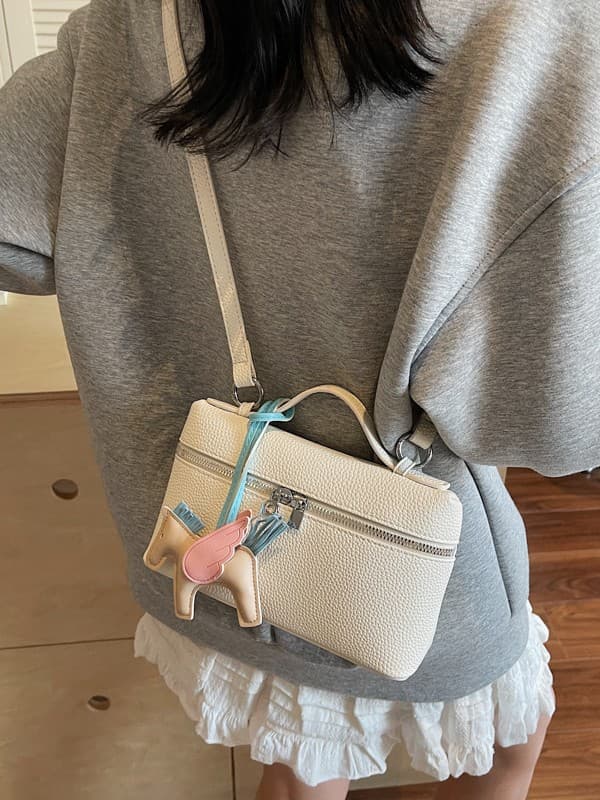 Korean version of high-end portable small square bag for women 2026 new trendy fashionable casual one-shoulder cross-body box bag
