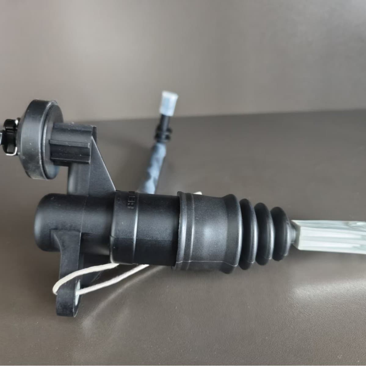 Clutch Master Cylinder for Passat B5 Skoda Superb 8E1721401AG 8E1721401