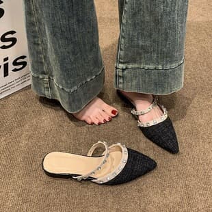 Chanel Style Pointed Toe Half Slippers Women 2026 Summer New Fashion Rhinestone Stud Low Chunky Heel Ankle Strap Sandals