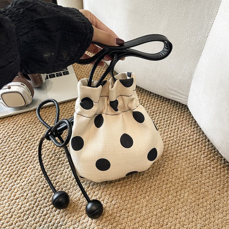 Polka Dot Drawstring Bucket Bag Women's 2026 New Niche Fashion Shoulder Bag Western Style Crossbody Bag High-Looking Commuting Bag