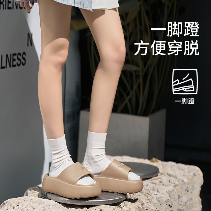 Cloud-Like Slippers for Women 2025 New Summer Outdoor EVA Thick Sole Comfortable Anti-Slip Home Canelé Cool Slippers