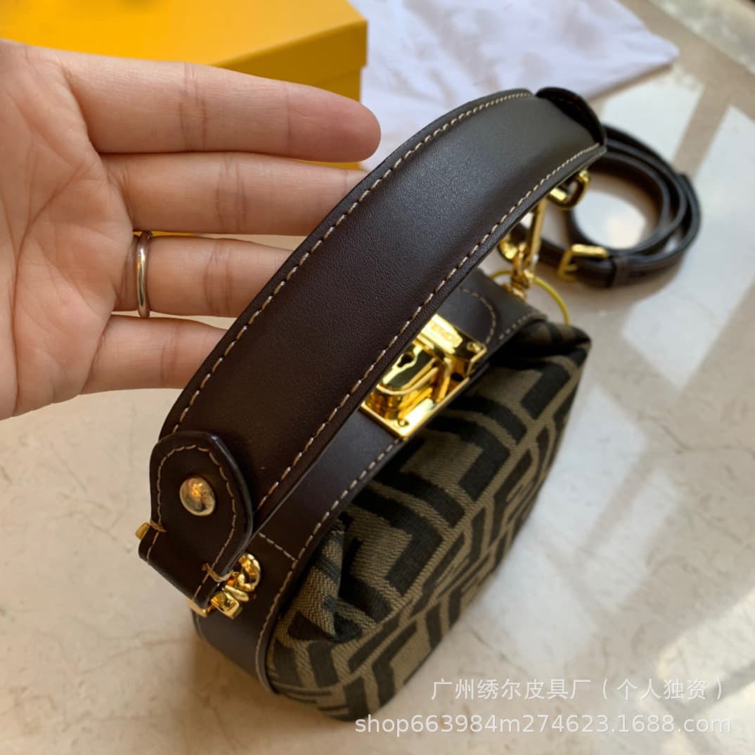 2025 Vintage Bento Bag FF Monogram Pillow Bag Mini Shoulder Crossbody Bag Mini Handbag Women's Trendy Bag