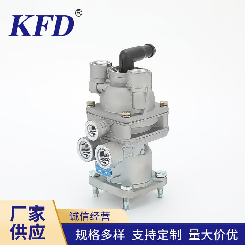 Sinotruk HOWO Brake Master Cylinder for Dump Truck Series Brake System Pedal Assembly Brake Master Valve