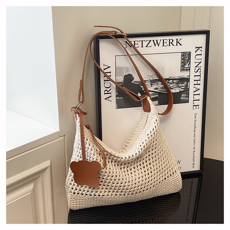 Korean Woven Bag Women 2026 New Style Niche Vacation Shoulder Tote Bag Casual Straw Woven Commuter Crossbody Bag