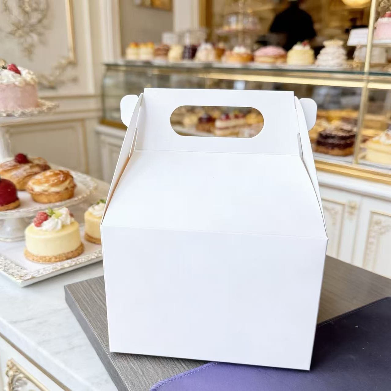 Cross-border Hot-selling Irregular Handheld Box Pastry Western Pastry Gift Box Mousse Dessert Cake Box Gift Takeout Box