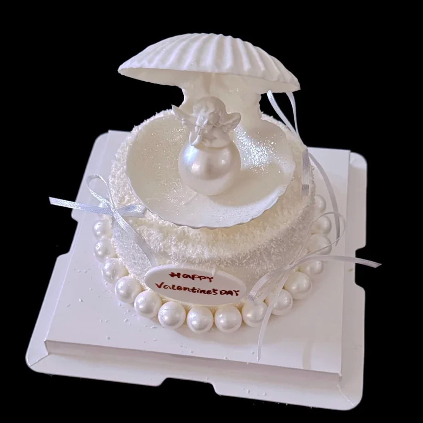 520 Valentine's Day Atmosphere Pearl Shell Cake Decoration Couple Confession Cupid Angel Dressing Plug-in