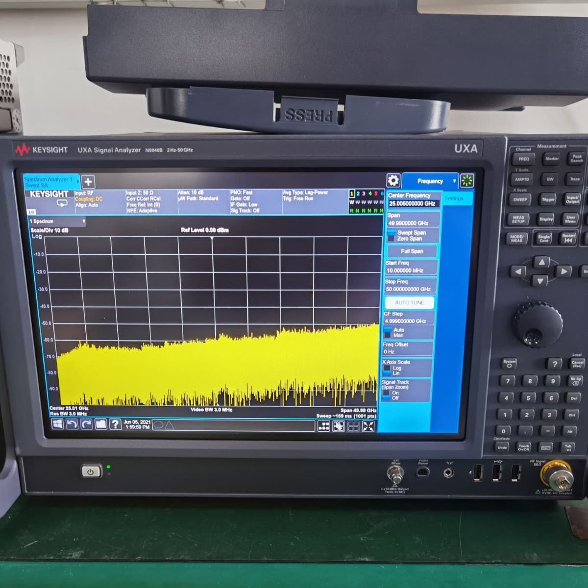 Used Keysight N9020B Signal Analyzer 526 with B1X Option