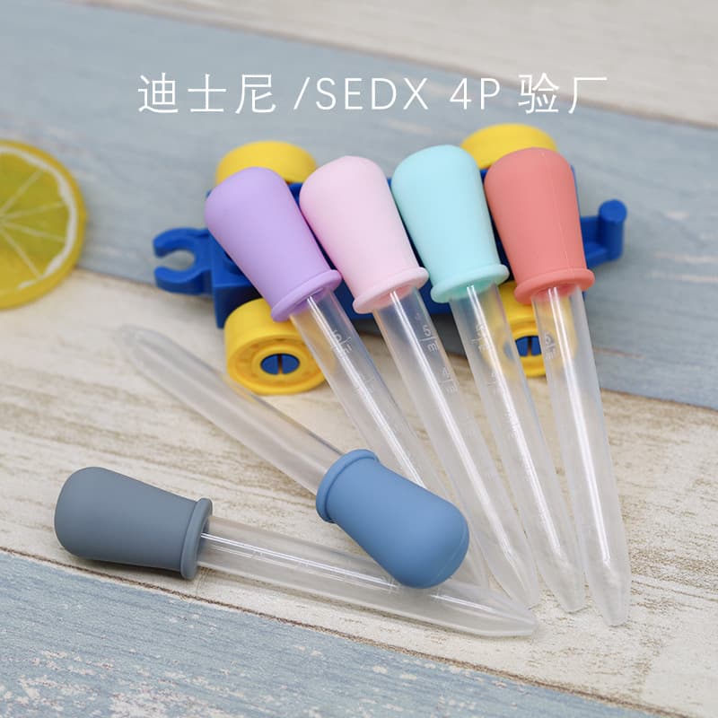 Factory direct stock of silicone medicine droppers, PP material droppers, food-grade medicine feeders for infants and young children.