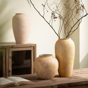 Jingdezhen Modern Simple Ceramic Vase Fresh Warm Yellow Flower Vessel Hotel Soft Decoration Ornament Free Shipping