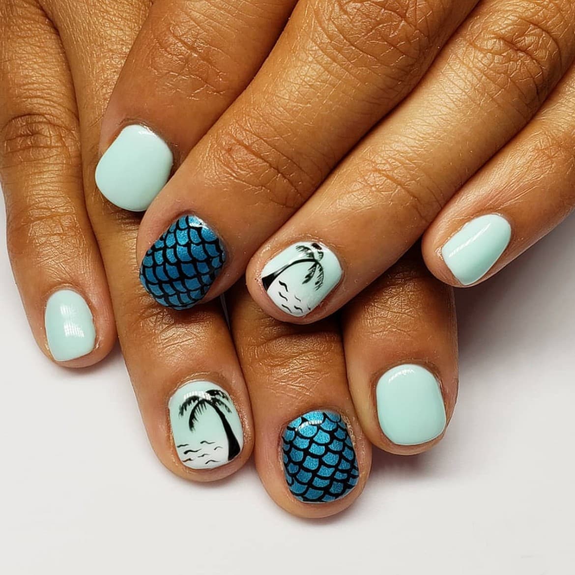 Summer Beach Press-On Nails Blue Fish Scales Coconut Tree Green Square Short Glossy Nail Art