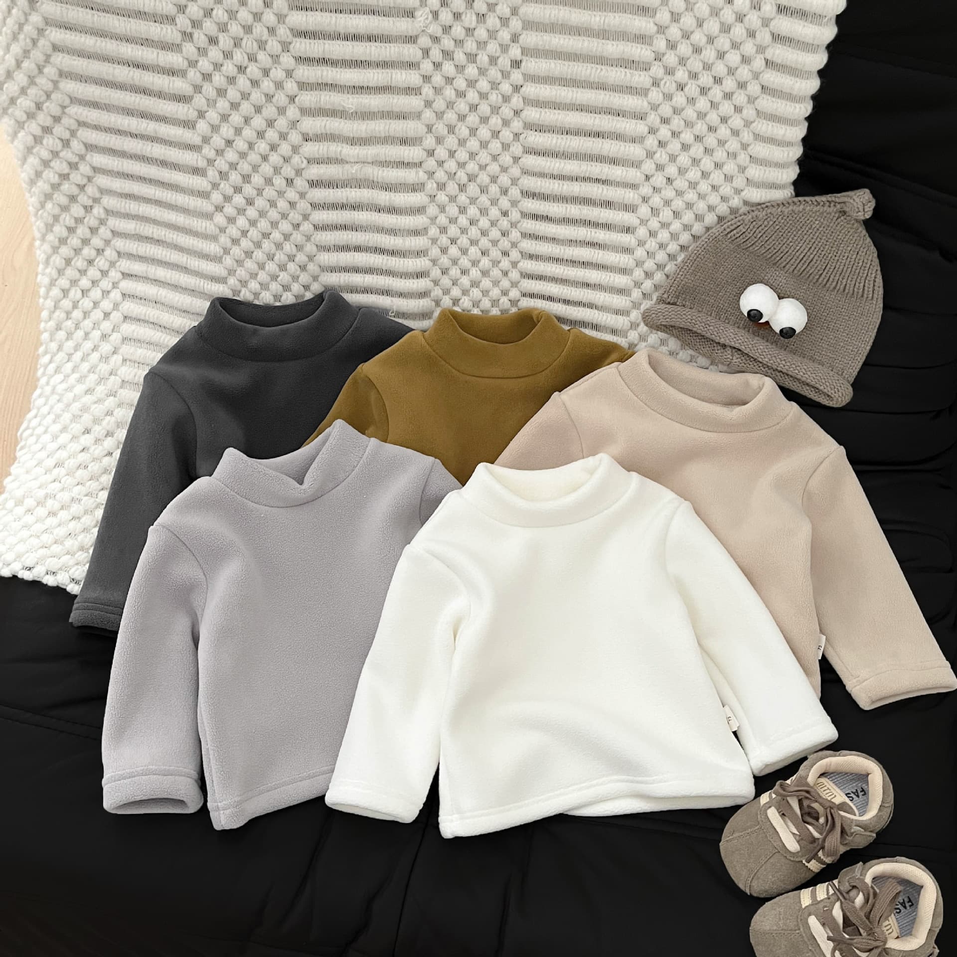 Baby Clothes Autumn/Winter Fleece-Lined Base Layer, Unisex Solid Thickened Inner Wear, Children's Warm Long Sleeve T-Shirt