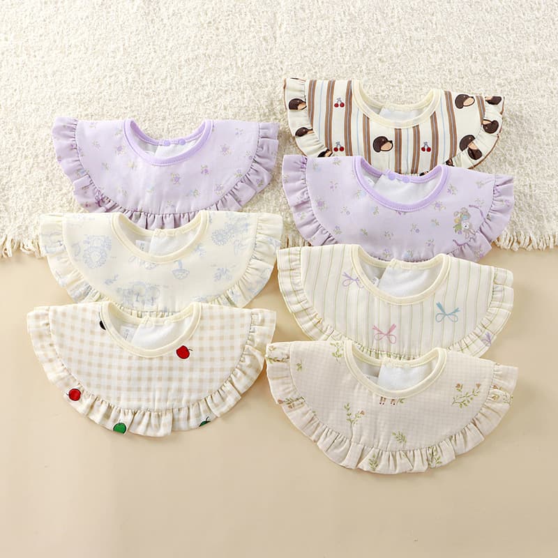 Ins Spring and Summer Baby Gauze Large Lace Slippery Towel Princess Palace Style Large Shawl Bib Baby Bib