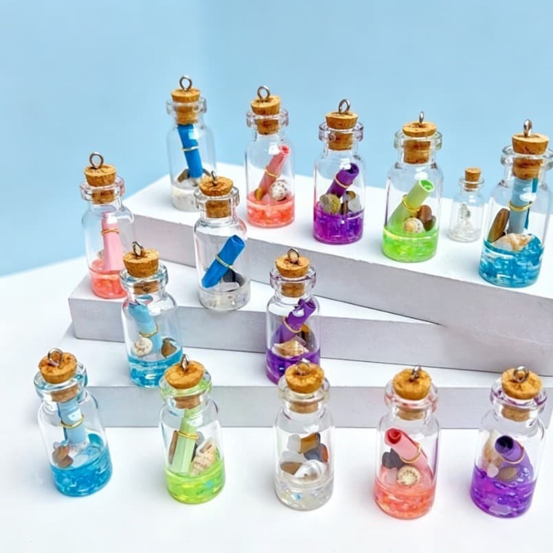 Glow-in-the-Dark Wish Bottle Message Bottle Openable DIY Keychain Pendant Accessory Back-to-School Graduation Gift for Classmates Small Gift