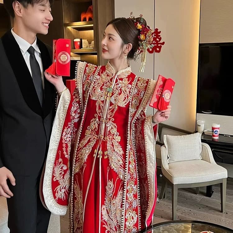 New Chinese Style Phoenix Crown and Embroidered Robe Xiuhe Dress for Women, 2025 New Wedding Dress, Chinese Bridal Gown, Dragon and Phoenix Gown Xiuhe