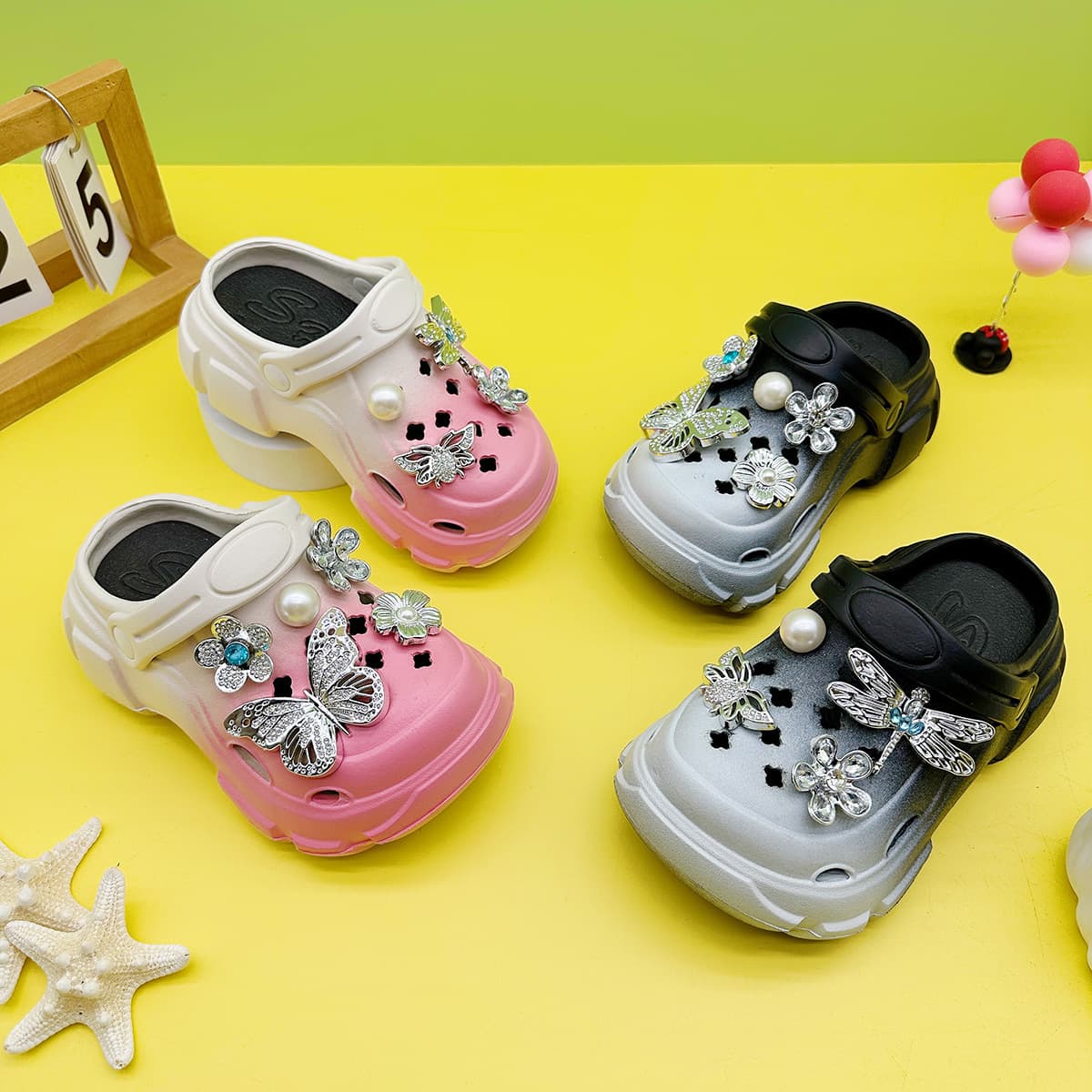 Cute Versatile Unisex Parent-Child Slippers New Cartoon Dragonfly Butterfly Hole Shoes Soft-Sole Anti-Slip Closed-Toe Sandals