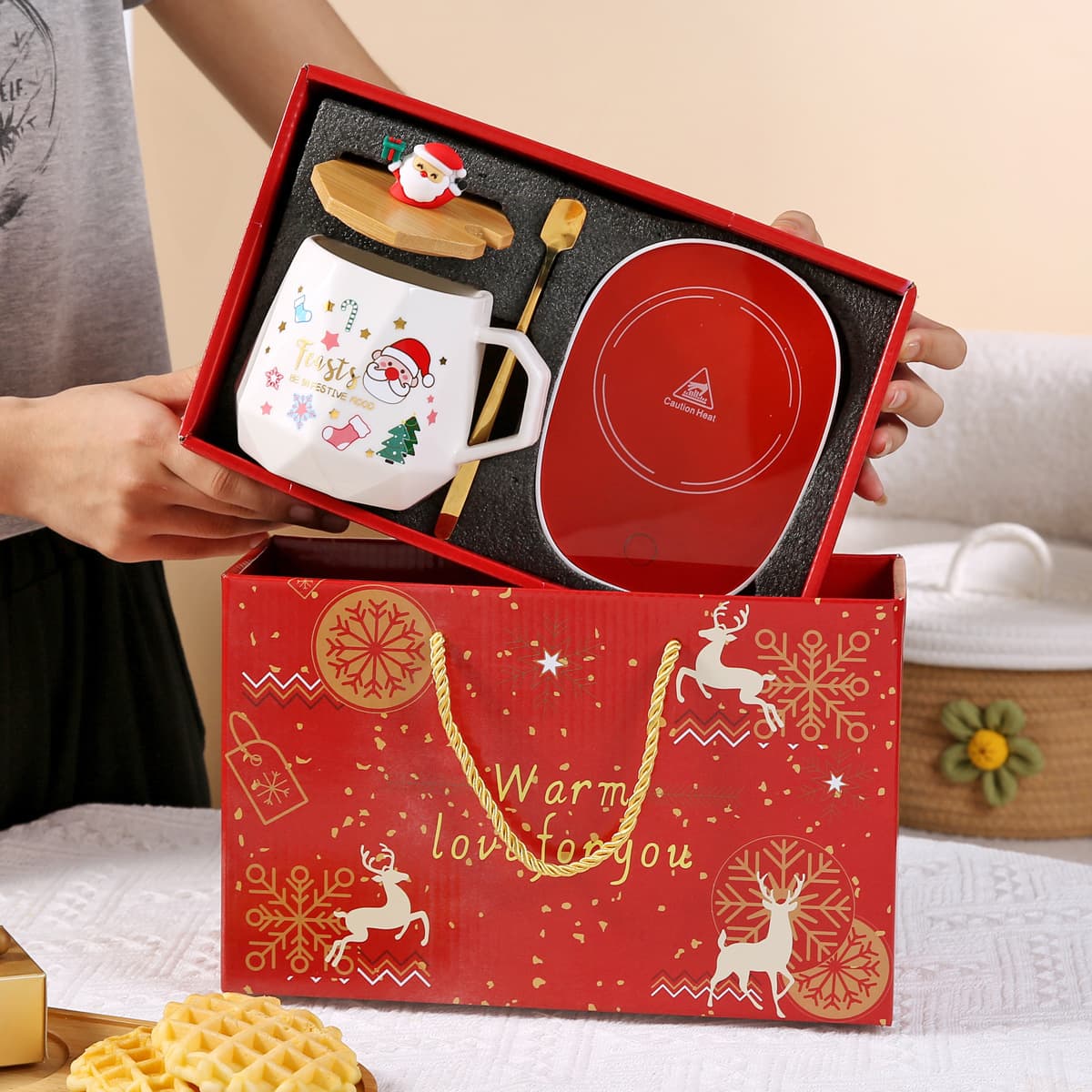 Creative Christmas gift box set souvenir mug water cup gift ceramic cartoon Santa Claus coffee cup