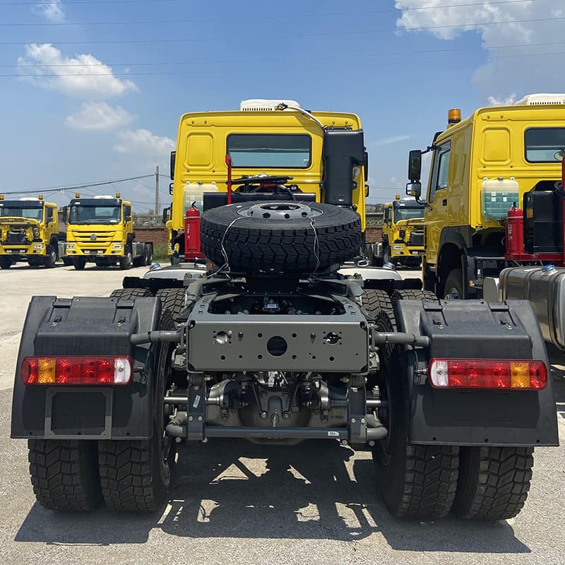 Howo tractor units sold to Africa, 8-wheel cargo truck units, 375 horsepower container transport units