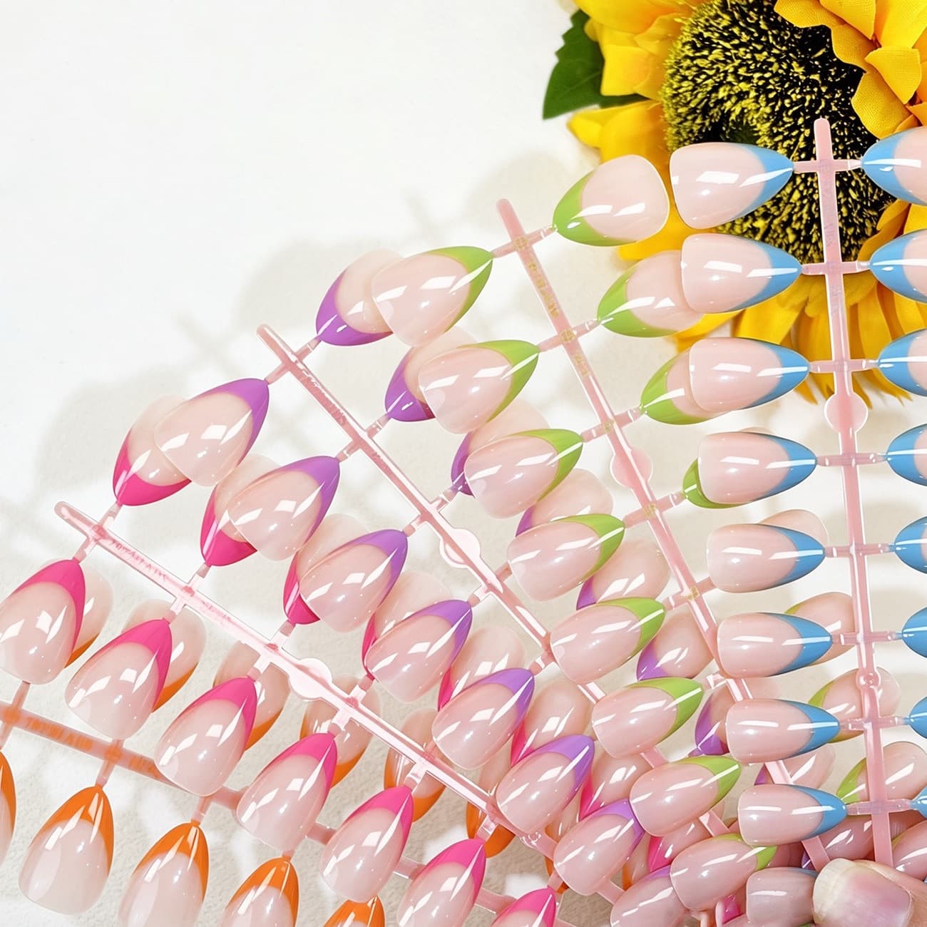 Elegant and stylish wearable nail tips, finished press-on nails for a chic look, wholesale
